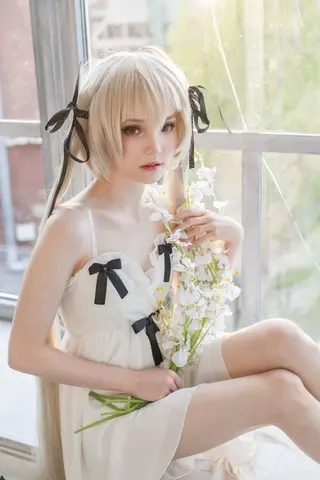 Rocksy Light photo 11 — Caucasian, Adult Model, Camgirl, Cosplayer