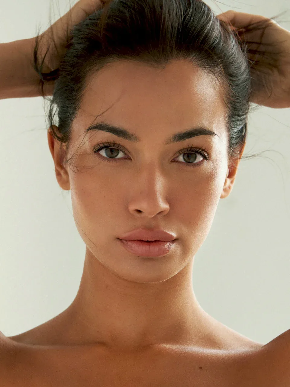 Rona Mahal photo 13 — Canadian, Brown