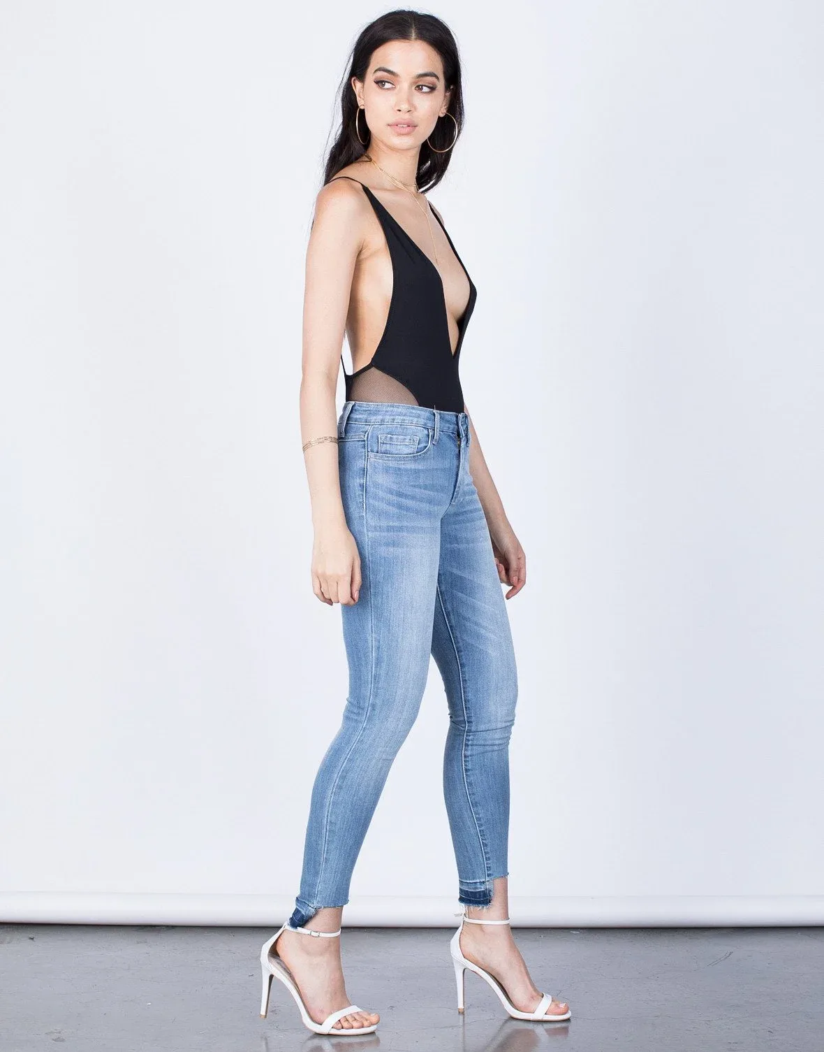Rona Mahal photo 20 — Brown, Slim