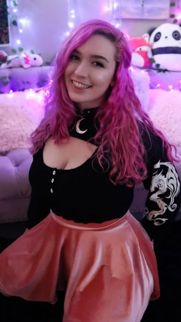 Rose ASMR photo 3 — Average, Hazel