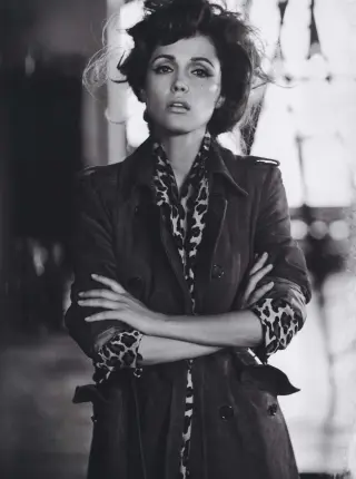 Rose Byrne photo 10 — Brown, Caucasian