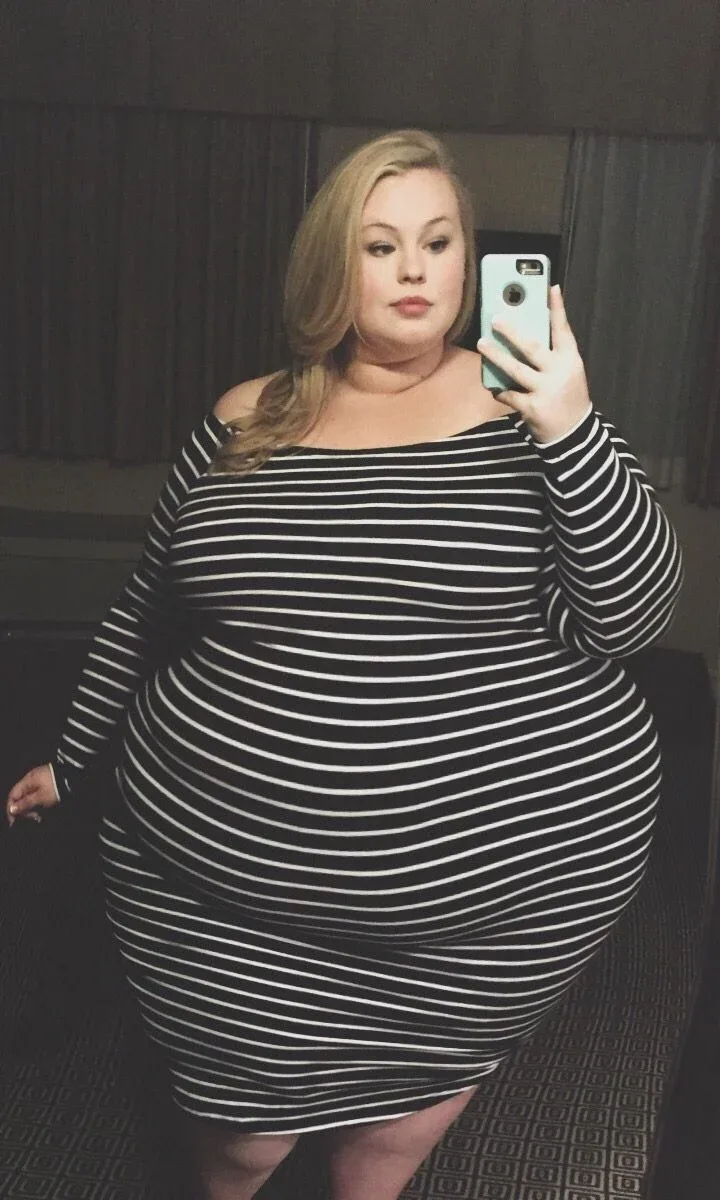 RoxxieYo photo 1 — American, Blonde
