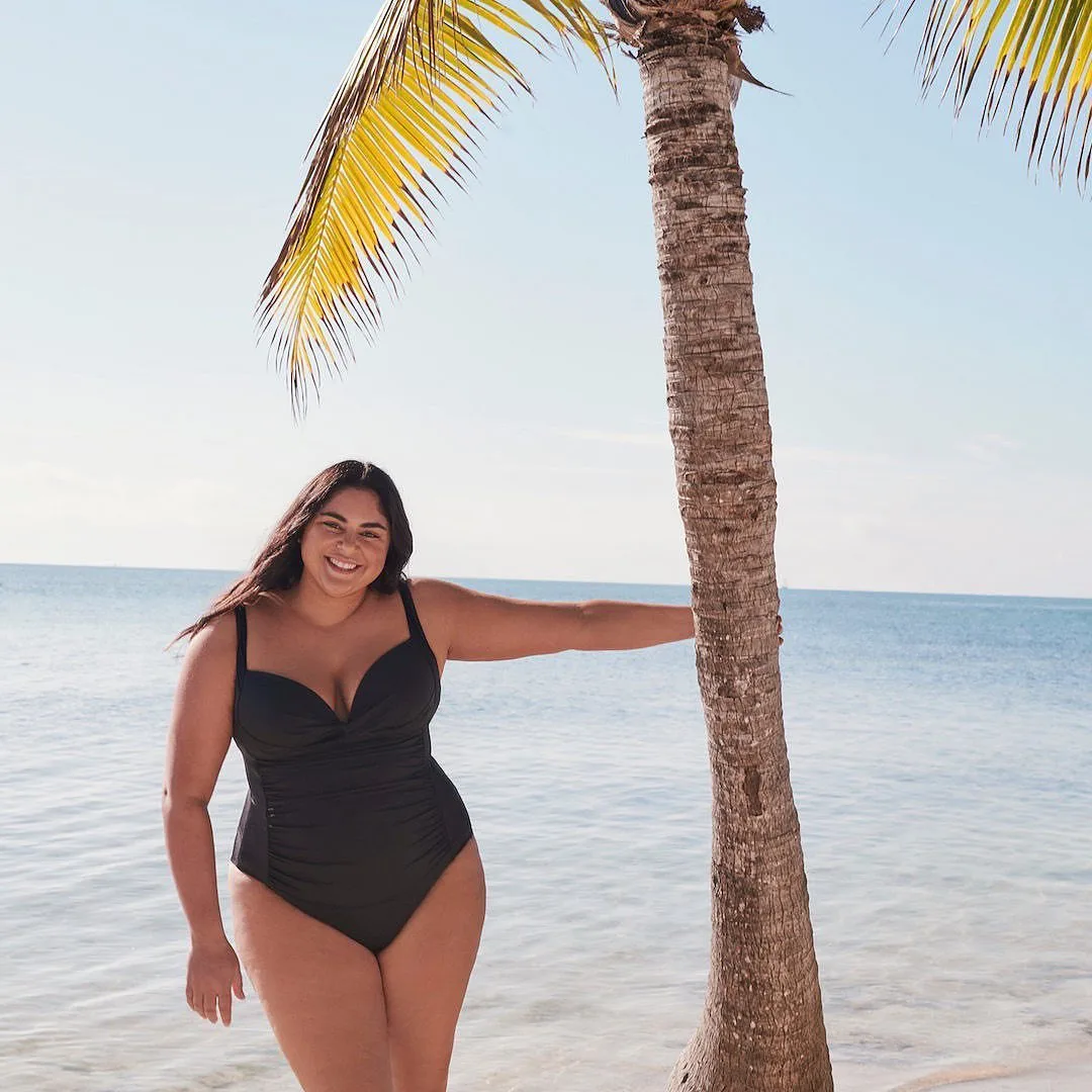 Roxy Earle photo 12 — Fashion Designer, Plus Size Model, Reality TV Star, Canadian