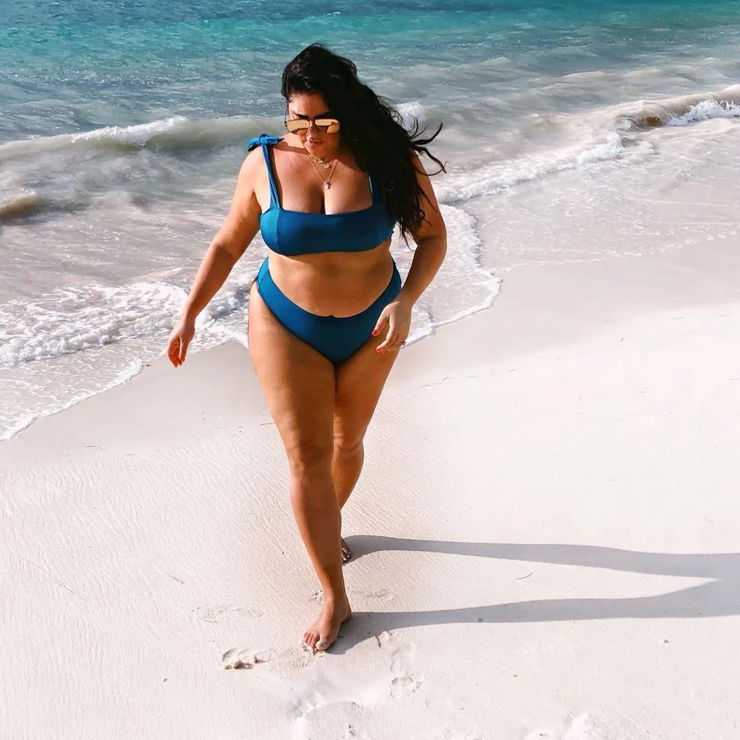 Roxy Earle photo 9 — Fashion Designer, Plus Size Model, Reality TV Star, Canadian