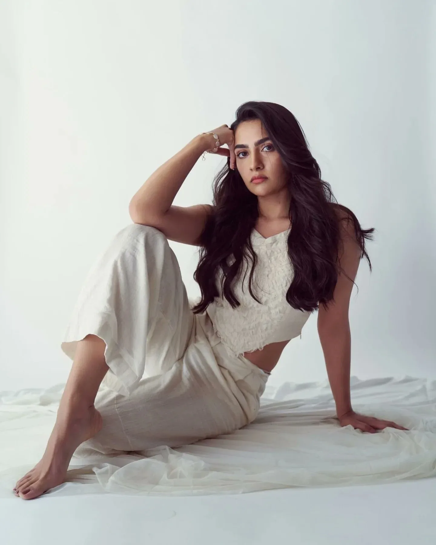 Rukmini Vasanth photo 2 — Black, Brown