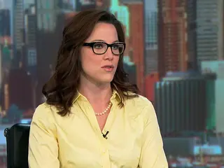 S.E. Cupp photo 5 — Caucasian, Journalist, TV Host