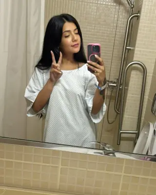 Saaniya Abbas photo 15 — Slim, Brown