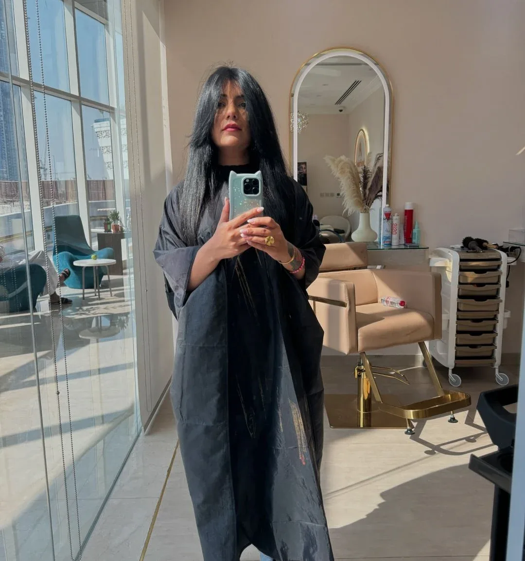 Saaniya Abbas photo 16 — Brown, Asian