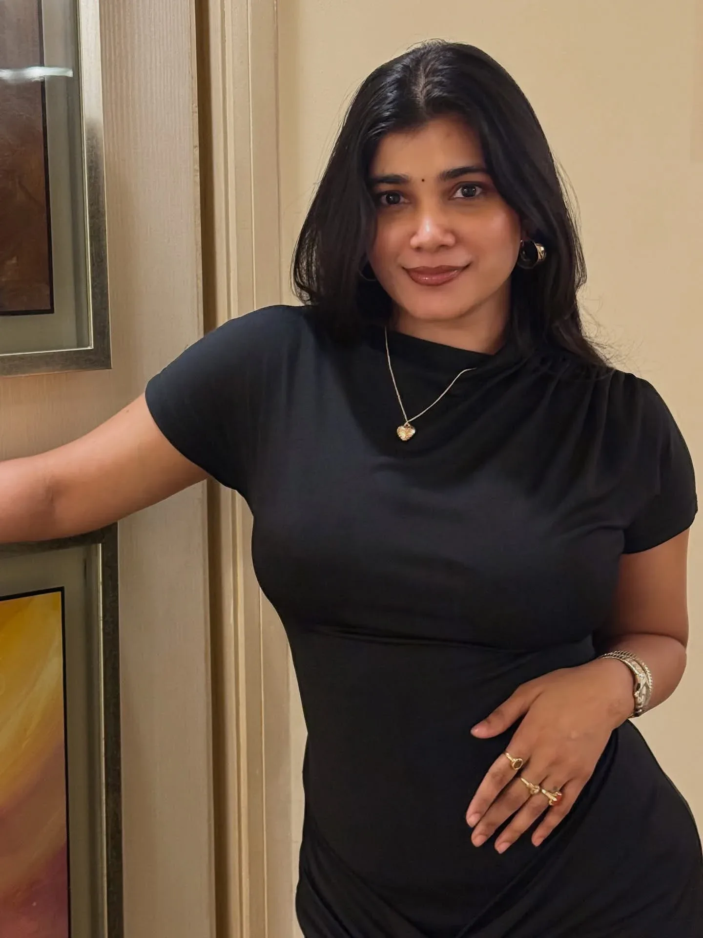 Sadhana Naidu photo 8 — Black, Average