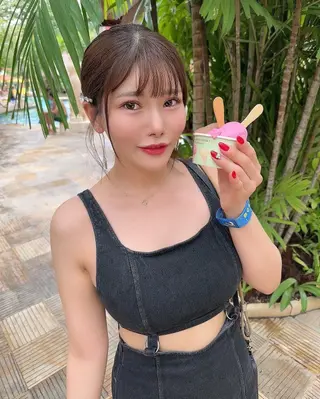 Sakura Mahiru photo 14 — Black, Slim