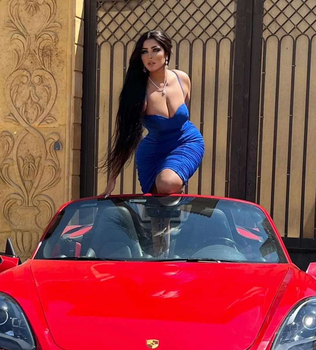 Salma Elshimy photo 13 — Egyptian, Black