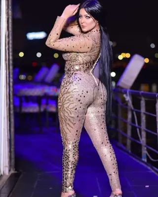 Salma Elshimy photo 2 — Black, Chubby