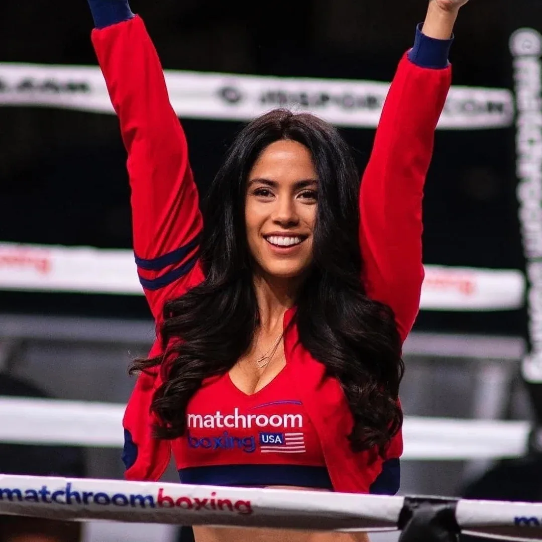 Samantha Kumiko photo 10 — Green, Mixed-race (primarily Asian)