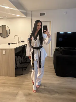 Samantha Long photo 6 — Camgirl, Glamour Model, Influencer, Music Video / Commercial Dancer, Musician: Singer, Sportswoman: Mixed Martial Artist, Teacher, TikTok Star, YouTuber, American