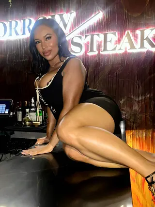 Samone Green photo 2 — Black, Average