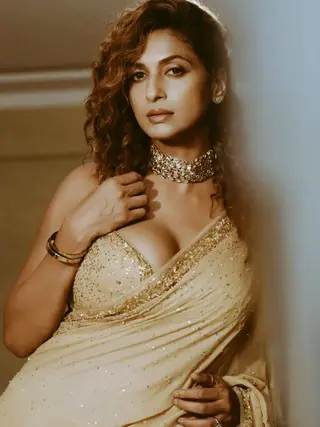Sandhya Shetty photo 14 — Black, Average