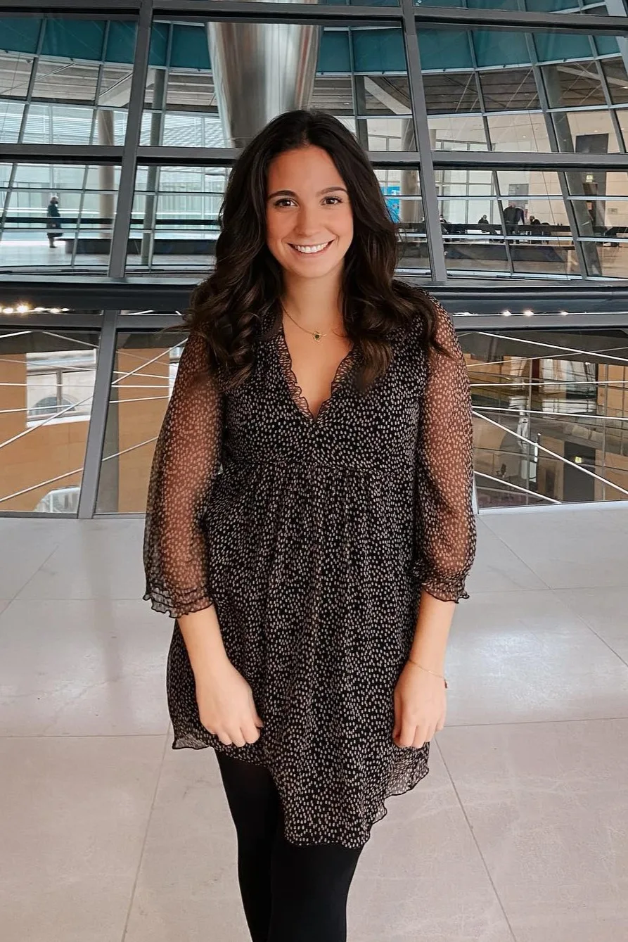 Sara Sievert — Author, Journalist, German