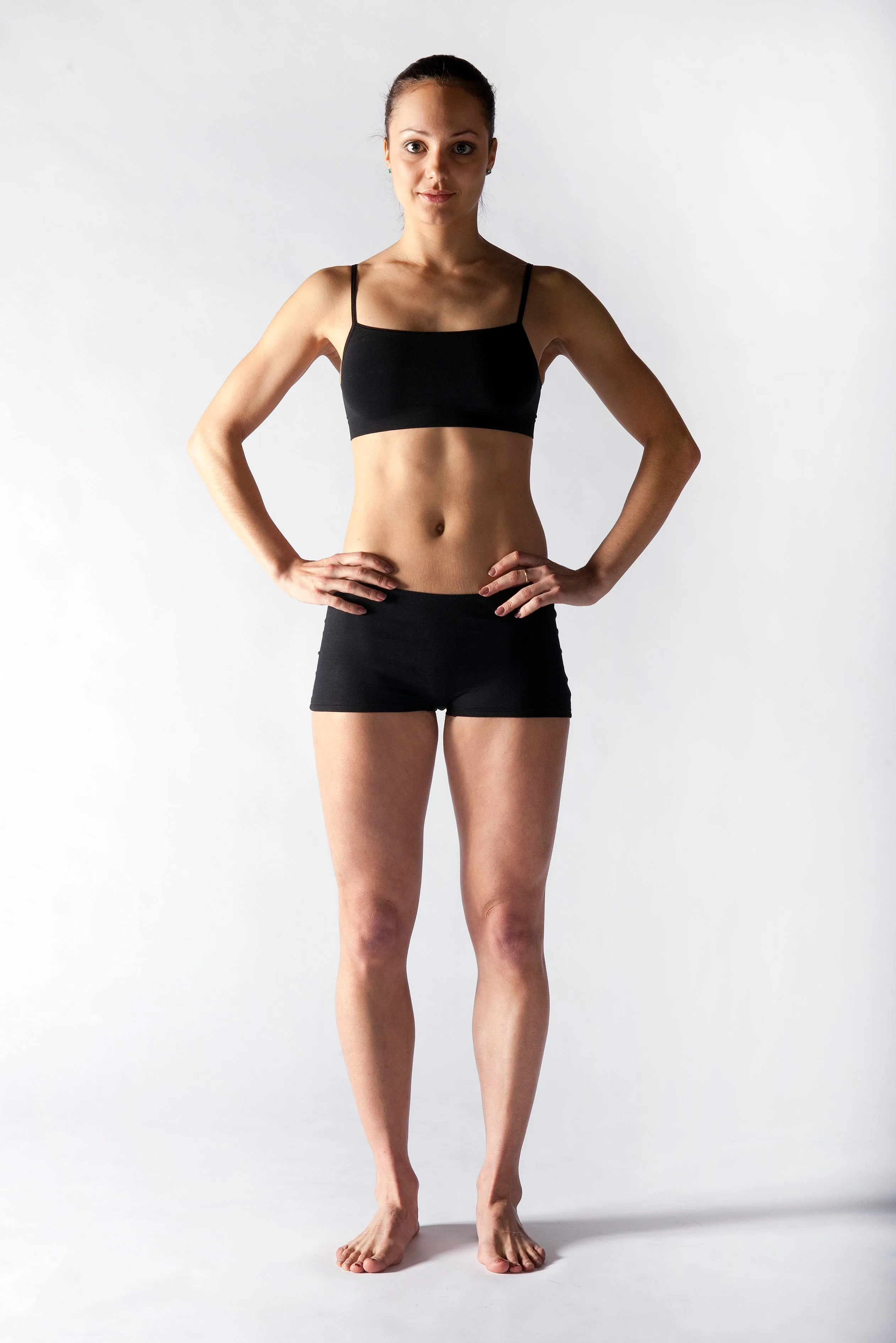 Sarah Meier photo 2 — Brown, Slim