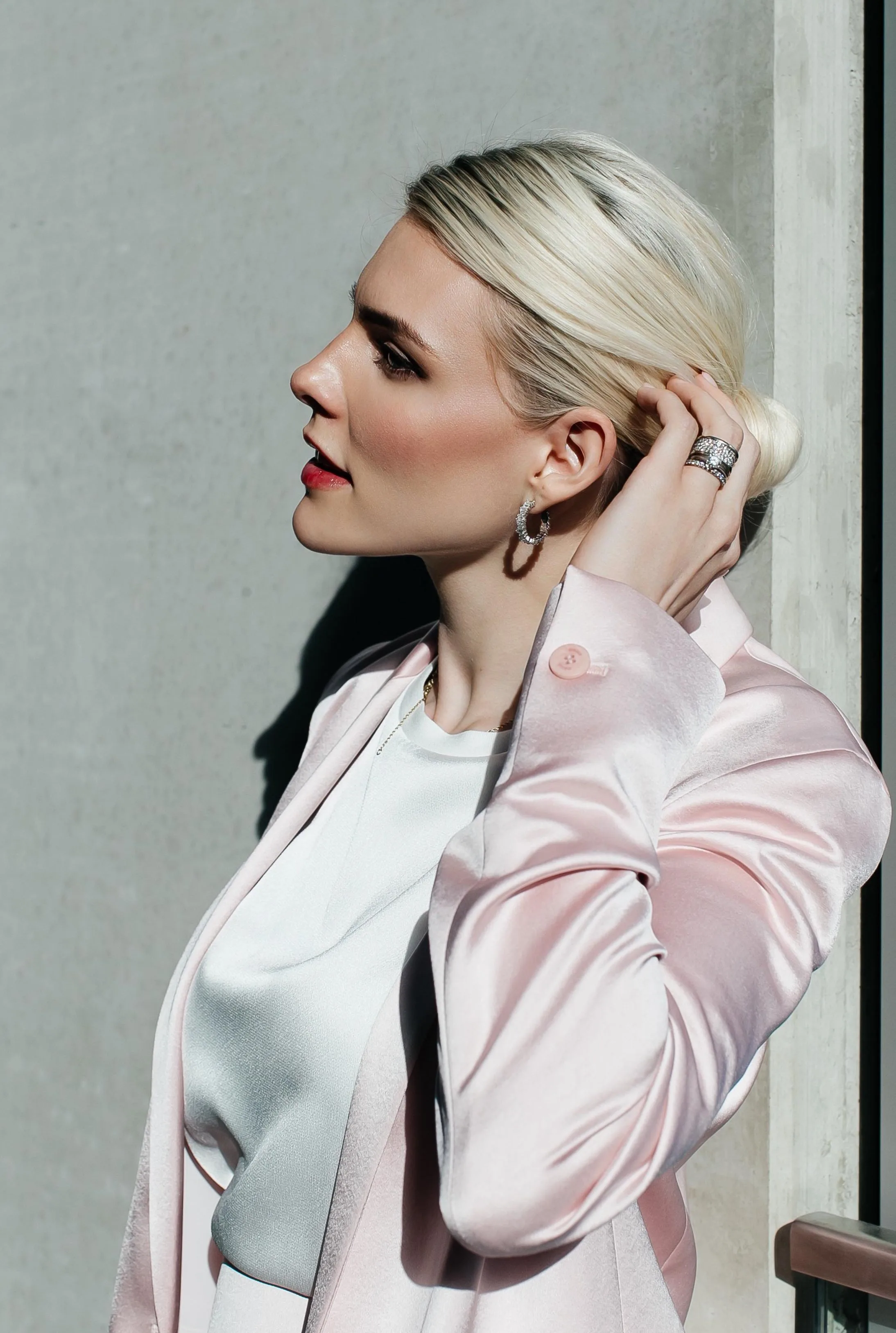 Saskia Schlemmer photo 12 — Blonde, Blue