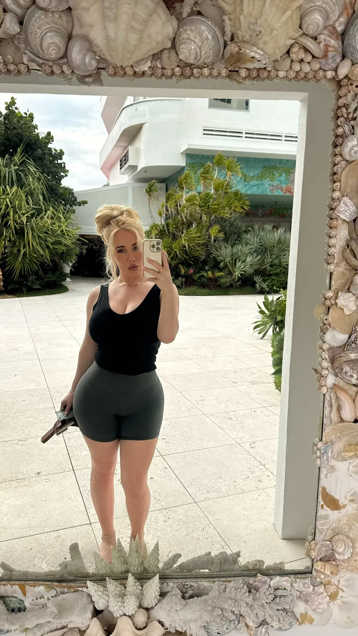 Savannah Bond photo 12 — Adult Model, Camgirl, Escort (former), Exotic Dancer (former), Influencer, Porn Star, Australian