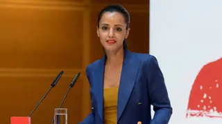Sawsan Chebli photo 2 — Brown, Slim