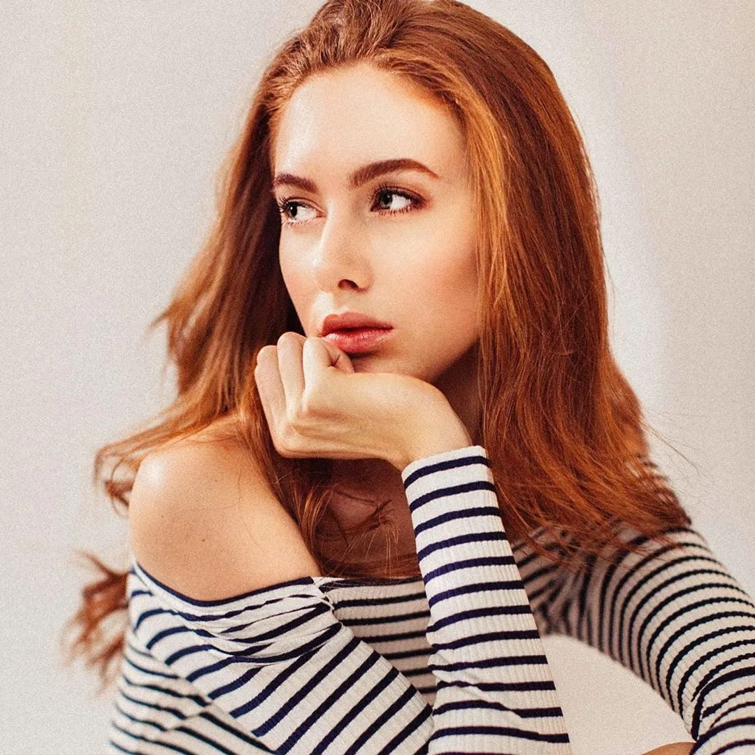Scarlett Howard photo 15 — Slim, Blue