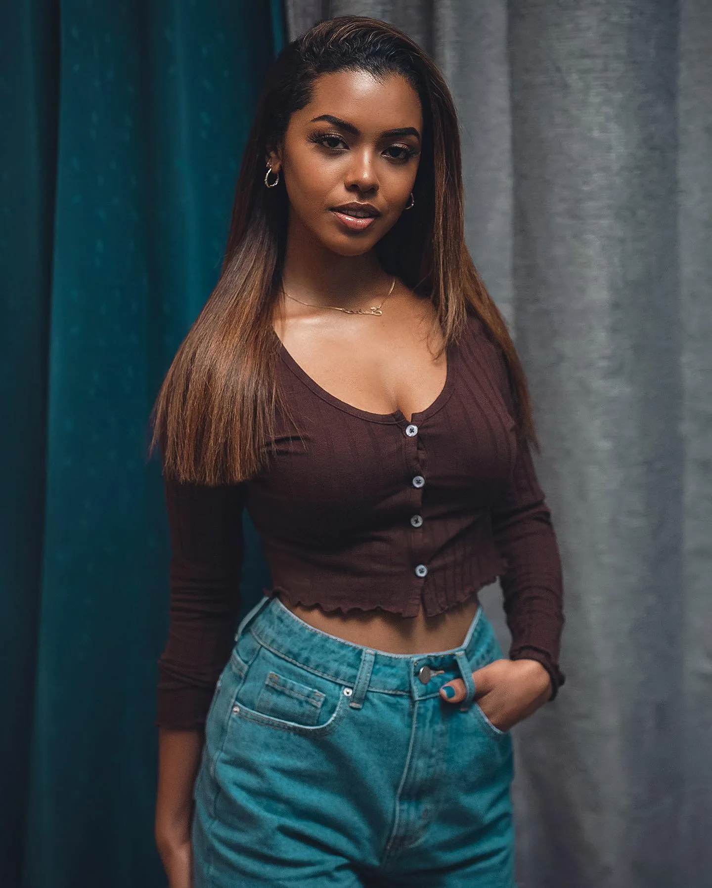 Selena Jutton photo 11 — Jamaican, Brown