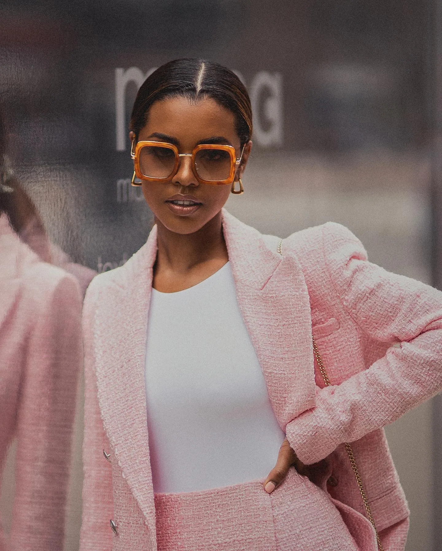 Selena Jutton photo 12 — Brown, Slim