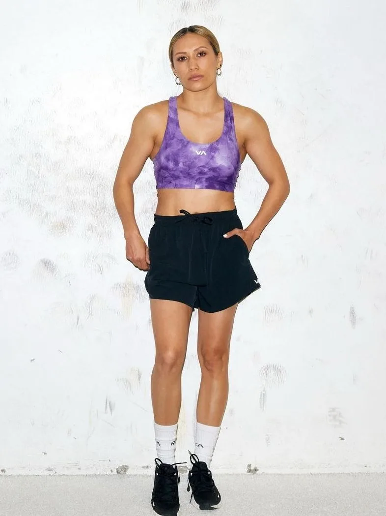 Seniesa Estrada photo 1 — American, Brown