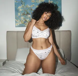 Shadia Ampadu photo 13 — Brown, Black
