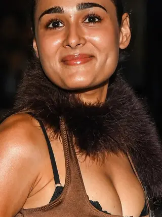 Shalini Pandey photo 13 — Indian, Black