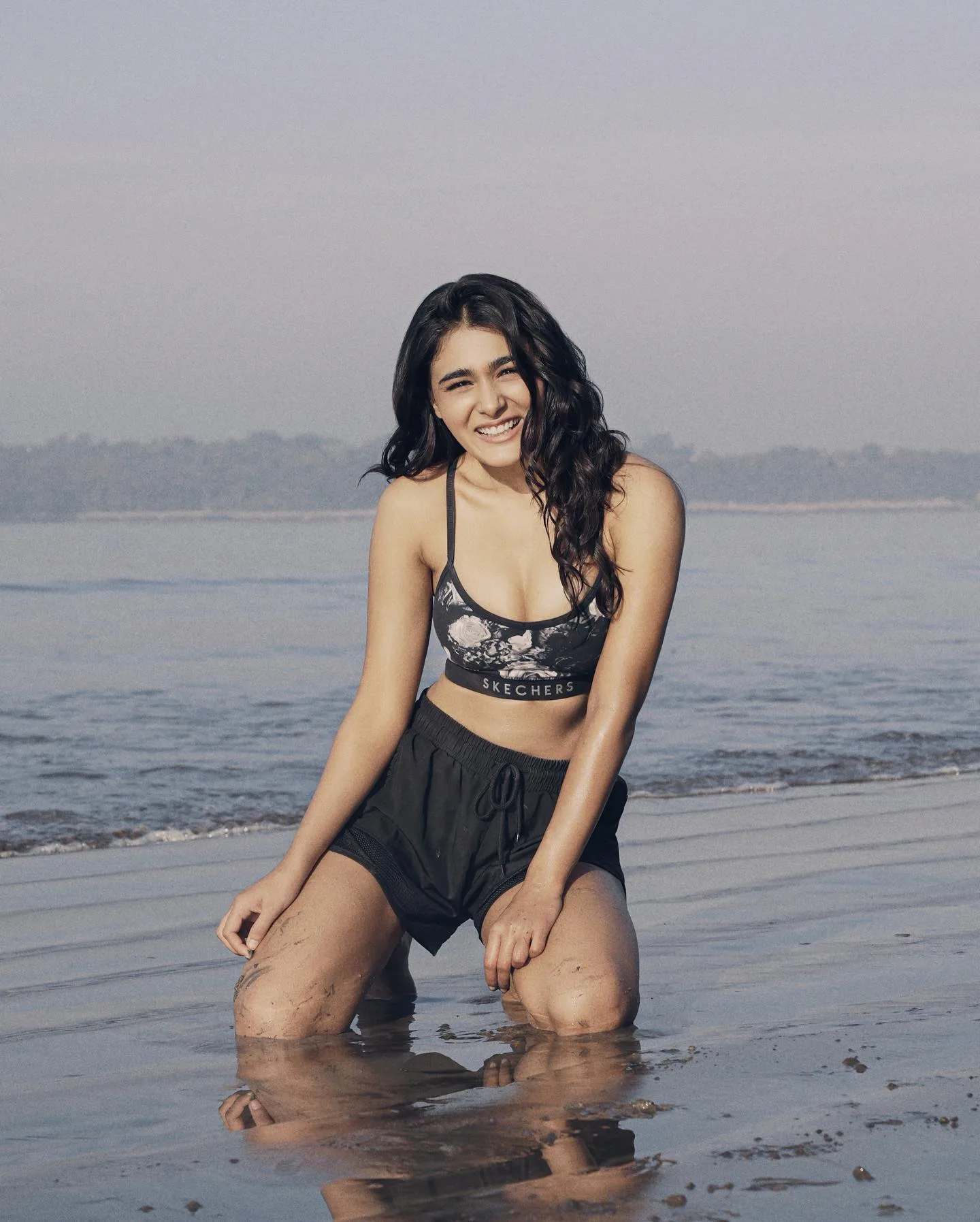 Shalini Pandey photo 5 — Asian, Actress