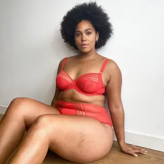 Shareefa J photo 13 — Brown, Black