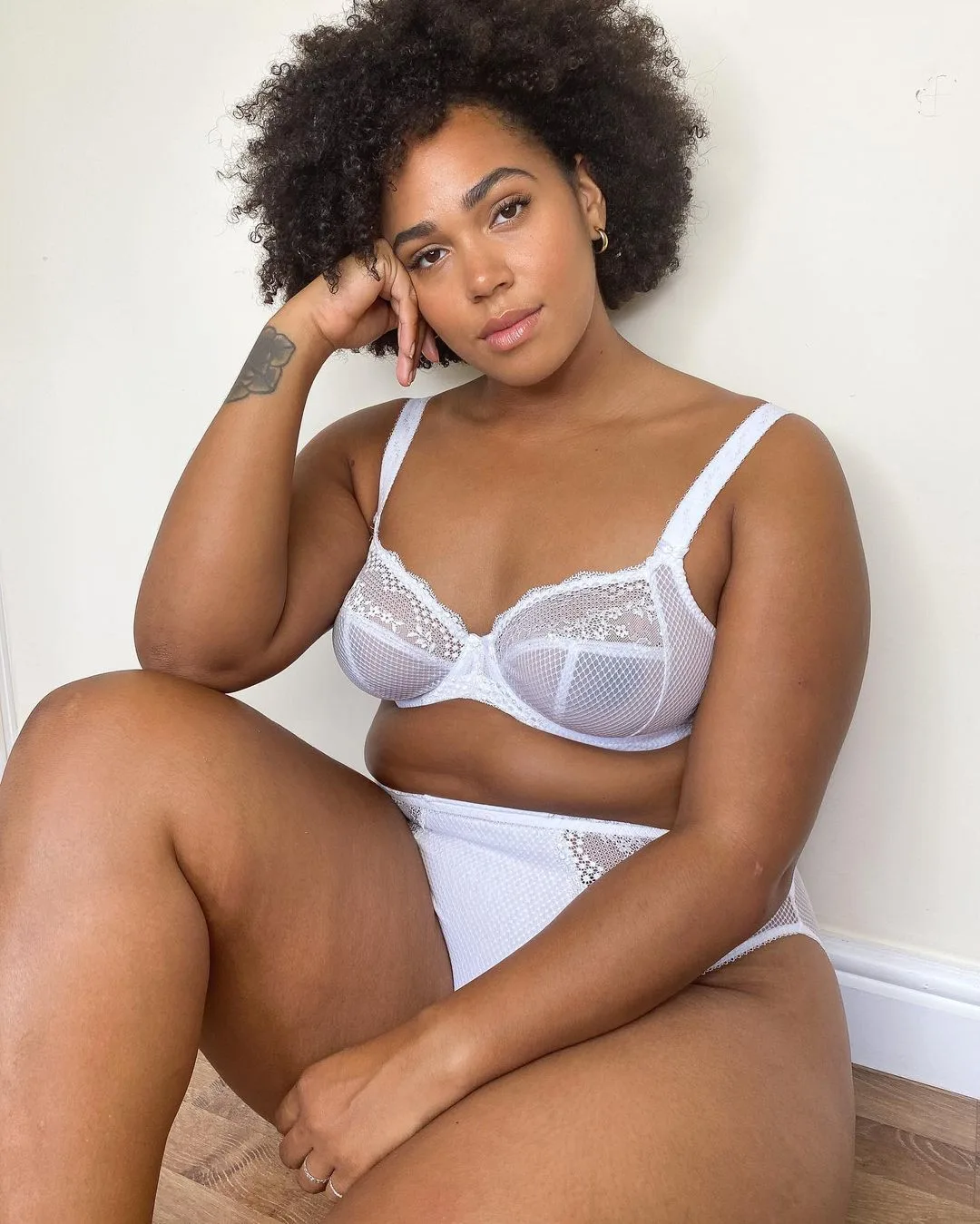 Shareefa J photo 3 — Brown, Black