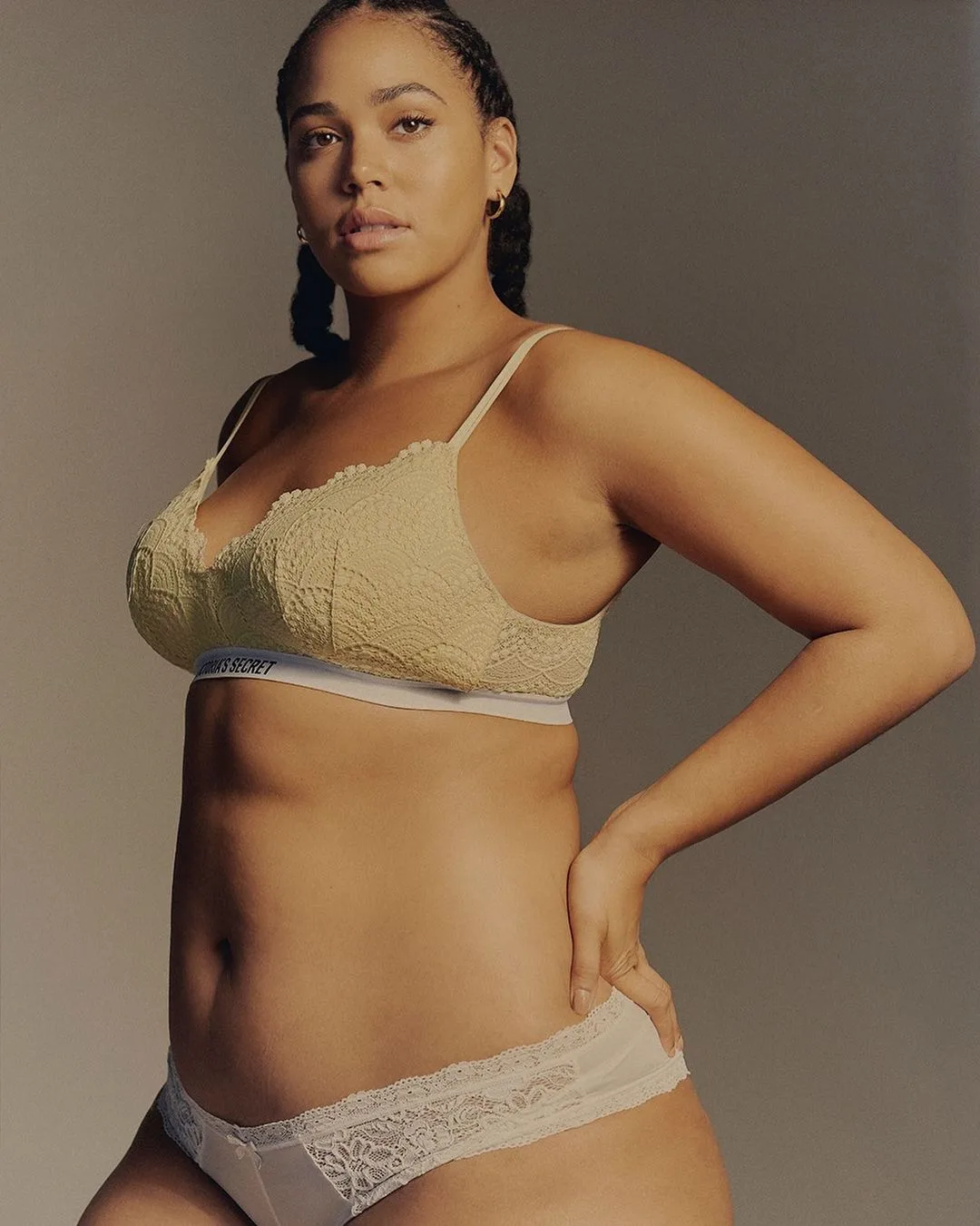 Shareefa J photo 9 — Black, Plus Size Model, Presenter
