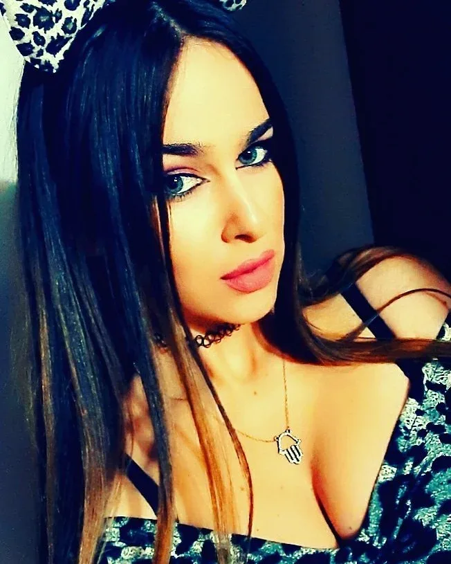 Sharon Queen photo 17 — Caucasian, ASMR Star, Camgirl