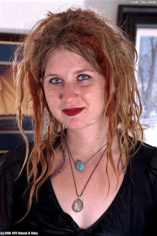 Shauna Oaks — Adult Model (former), Model, American