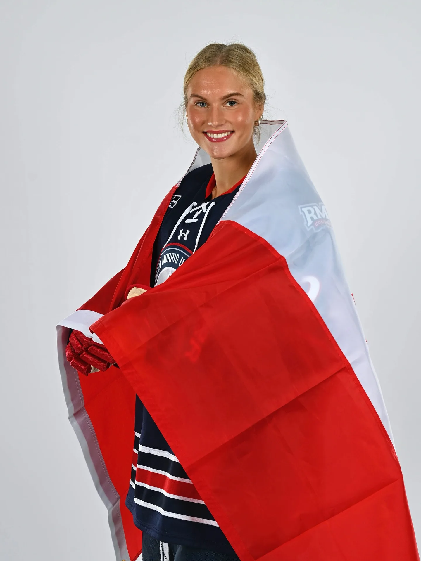 Shayne Desjardins — Sportswoman: Hockey Player, Student, Canadian