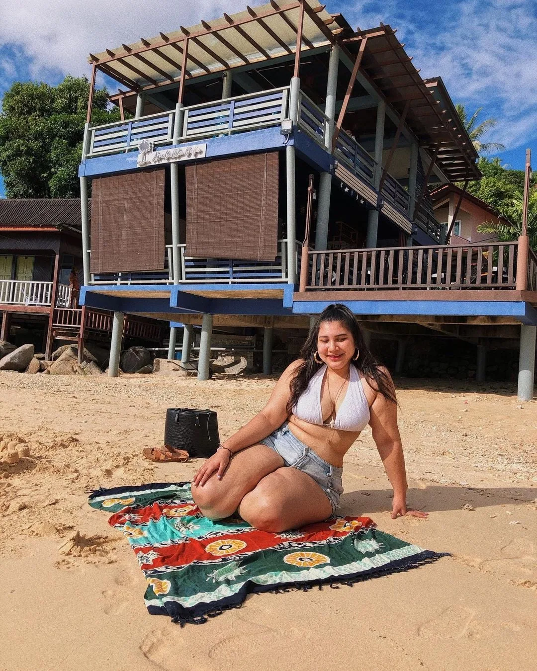 Shazlin Shaharudin photo 6 — BBW, Asian