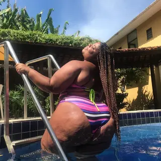Sheila Oliveira photo 9 — BBW, Brown