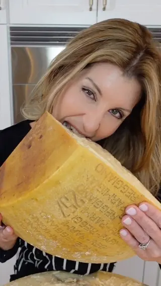 Shereen Pavlides photo 12 — Author, Content Creator (Non-Adult), Influencer, TikTok Star, American