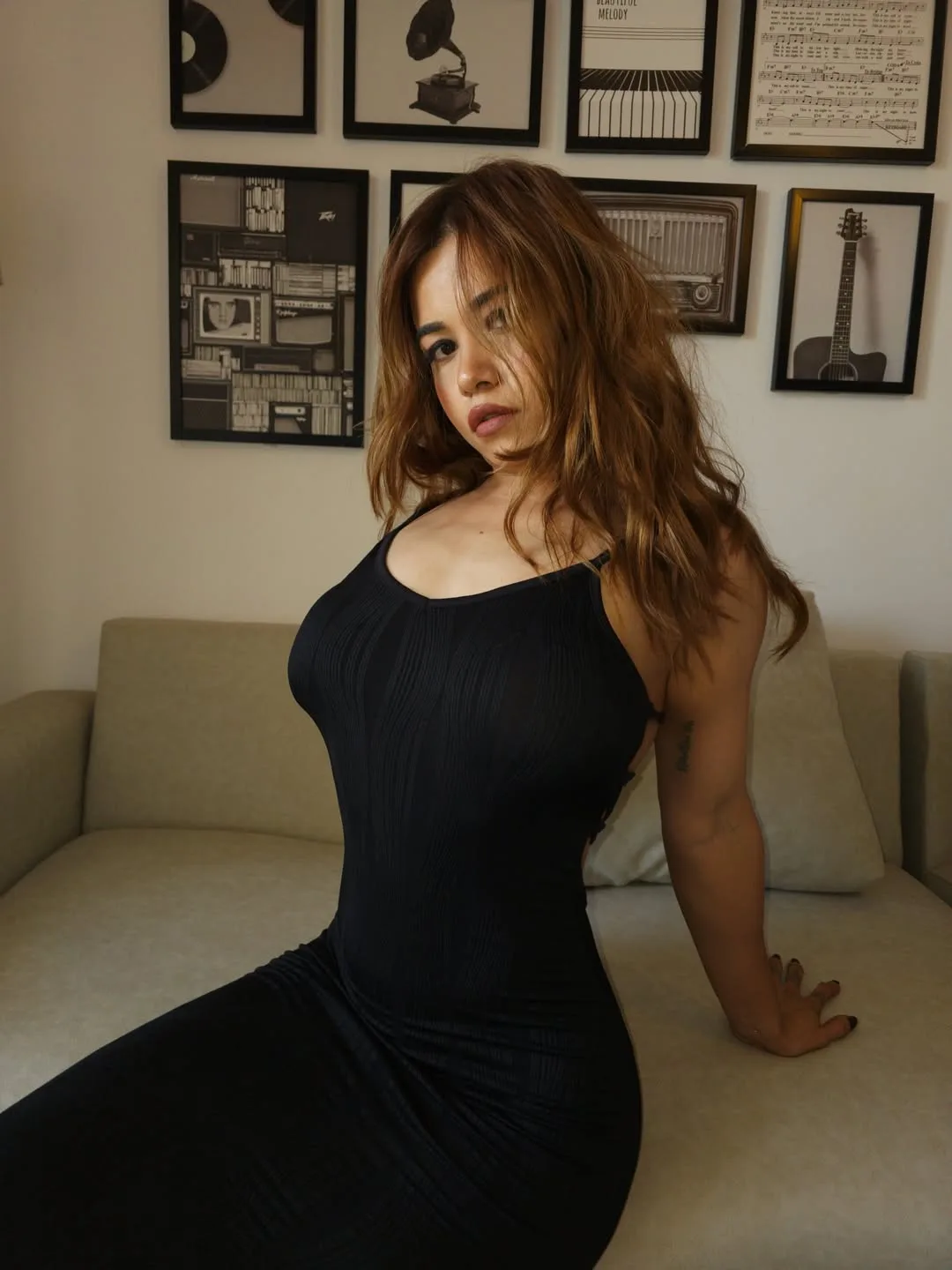 Shikha Sharma — Fitness Model, Fitness Trainer, Glamour Model, Indian