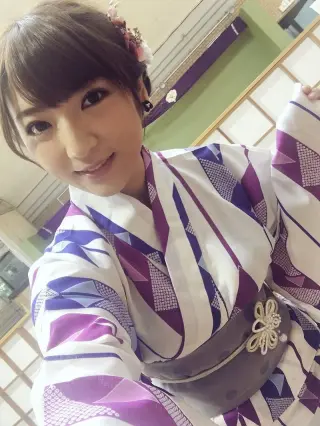 Shiori Kamisaki photo 11 — Asian, AV Idol (former), Musician:  J-pop Idol (former), Musician: Singer (former)