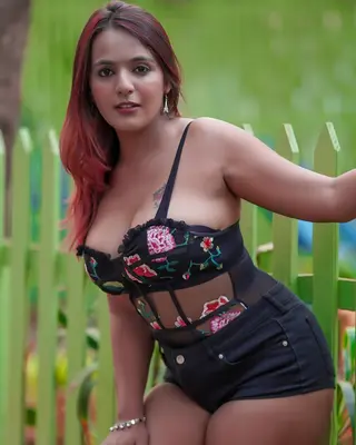 Shreyal Pandey photo 8 — Black, Average