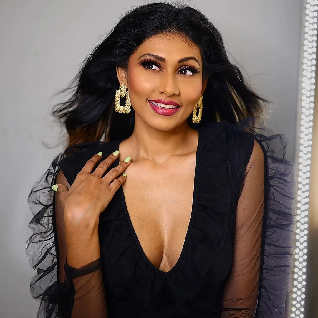 Shruti Iyer photo 5 — Asian, Glamour Model, Influencer, Presenter
