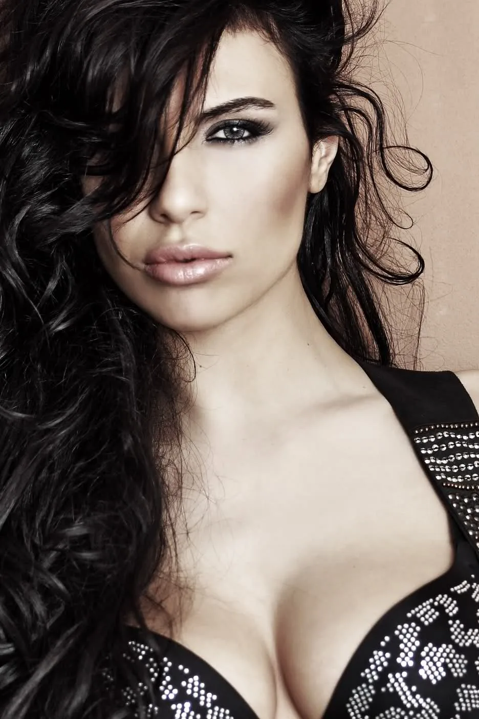 Sibel Meric photo 16 — Hazel, Caucasian