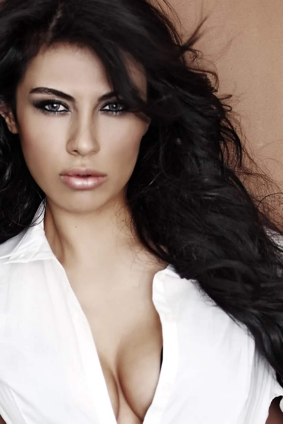 Sibel Meric photo 4 — Hazel, Caucasian