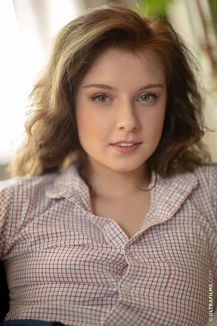 Sienna (MetArt) photo 21 — Slim, Hazel
