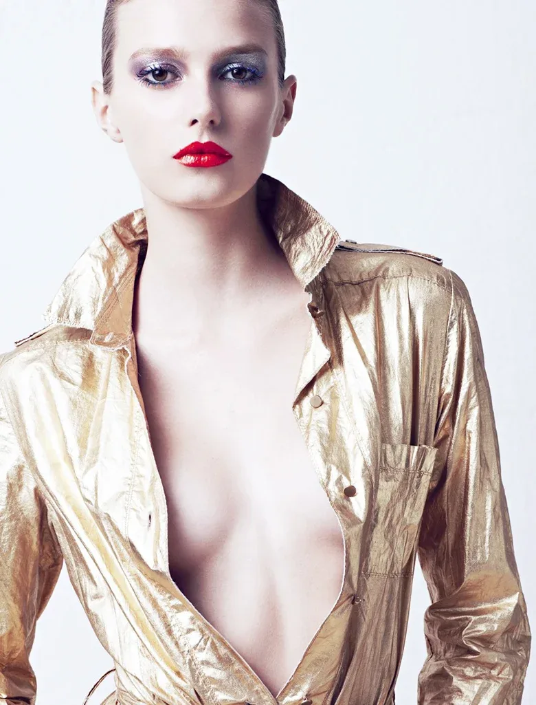Sigrid Agren photo 15 — Slim, Brown