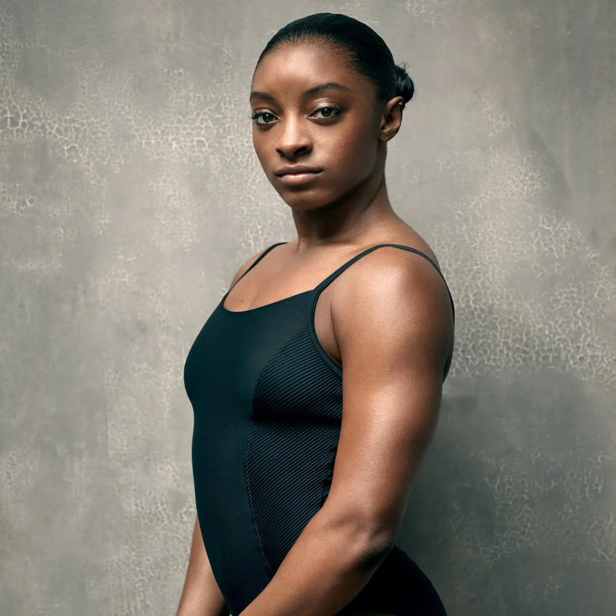 Simone Biles photo 16 — Brown, Black